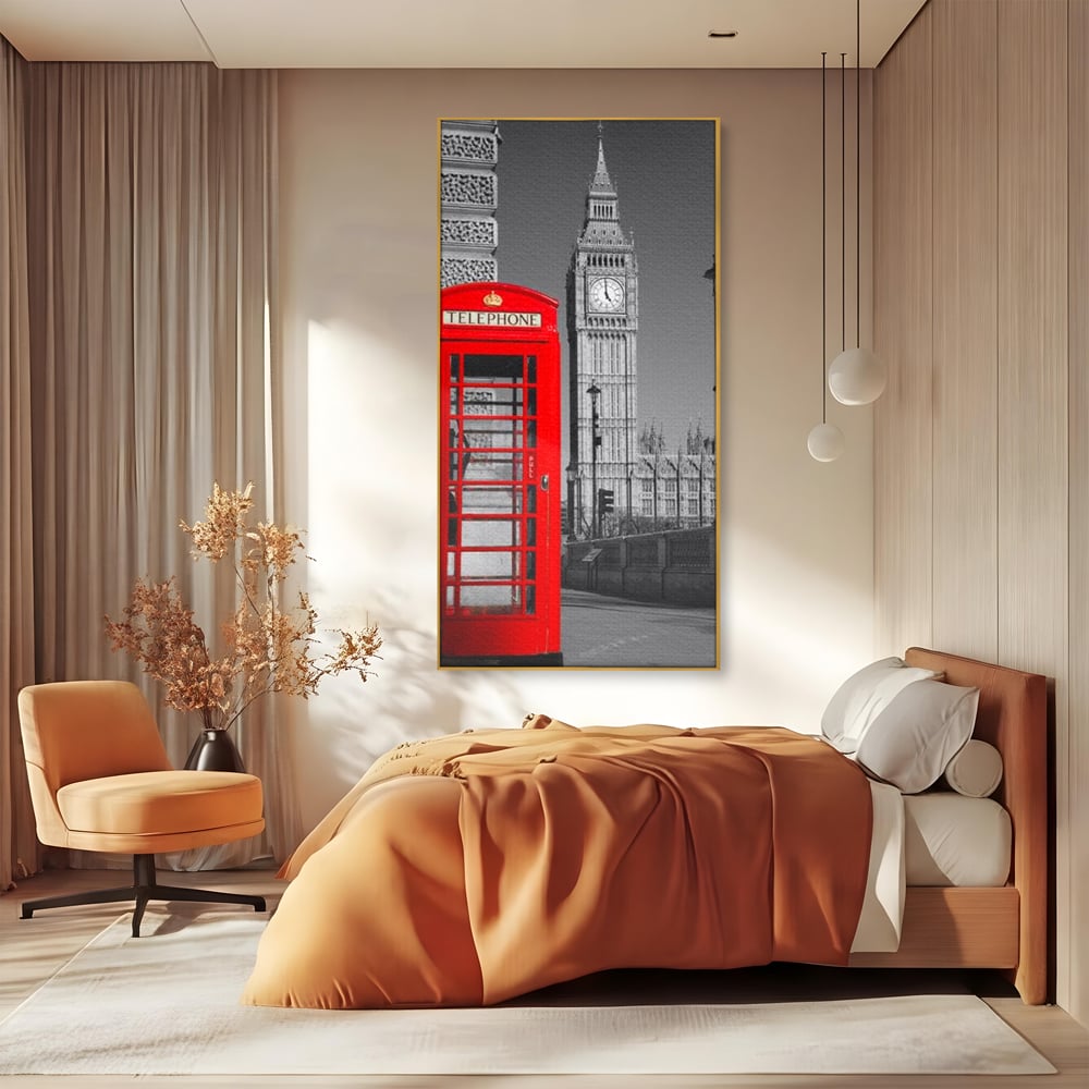 Tablou canvas cu tablou canvas cu cabina rosie si big ben, in rama de aluminiu auriu, pe perete intr-un dormitor